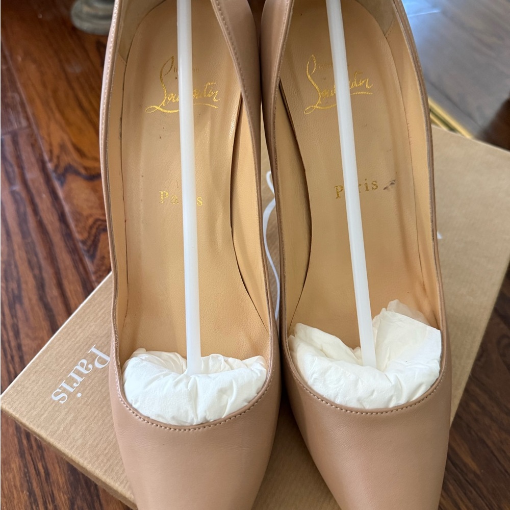 Christian Louboutin Beige Pointed Heels - Picture 5 of 8